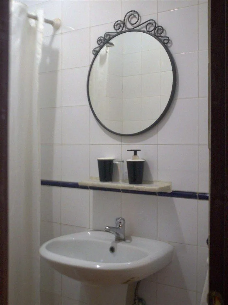 Hostal Lis Seville 0*,