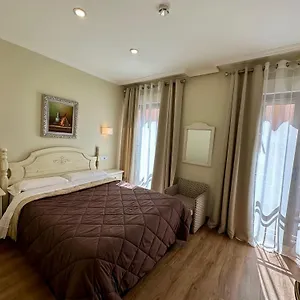 https://hostal-toledo.besthotelstoledo.com